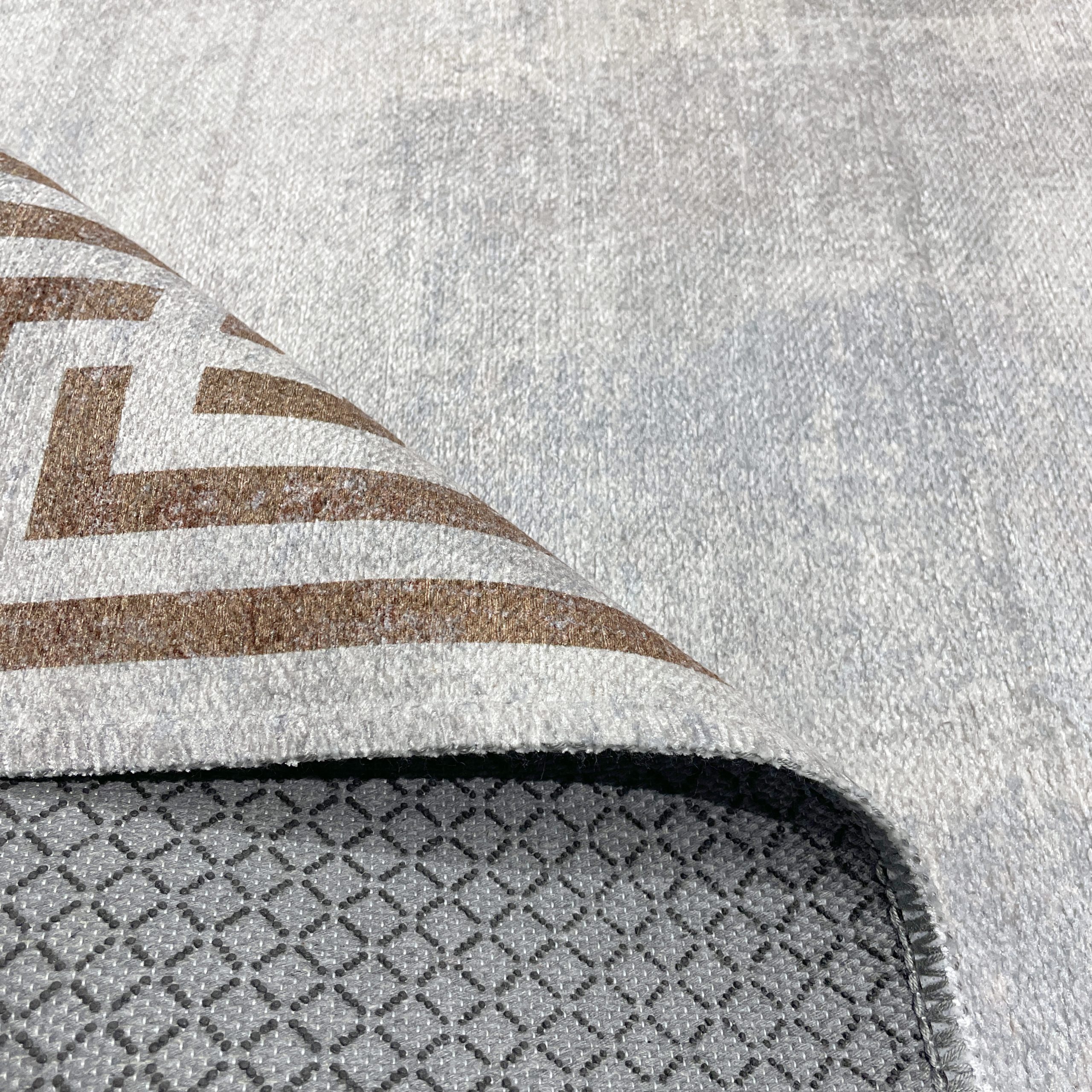 Netline Home Mink Brown Modern Machine Washable Chenille Rug Design 527-01 - Gallery Image 4 - Netline Home